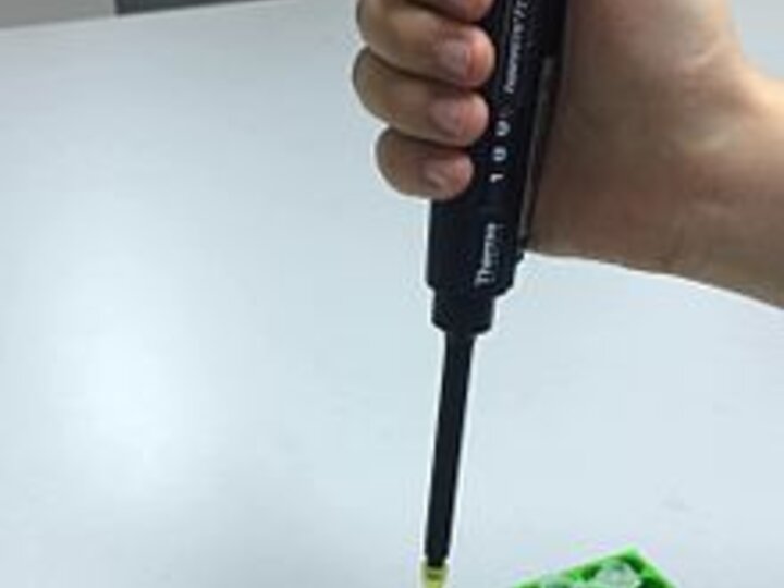 Micropipette with tray